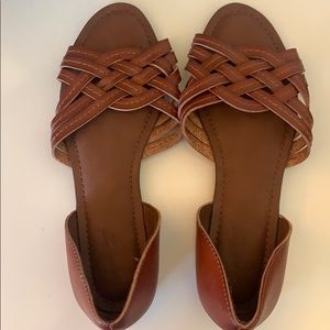Universal Threads Sandal